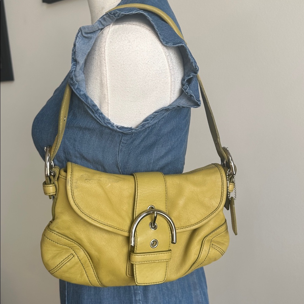 Vintage Coach 9247 Rare Soho Leather Hobo Small Flap Buckle Shoulder Handbag Y2K